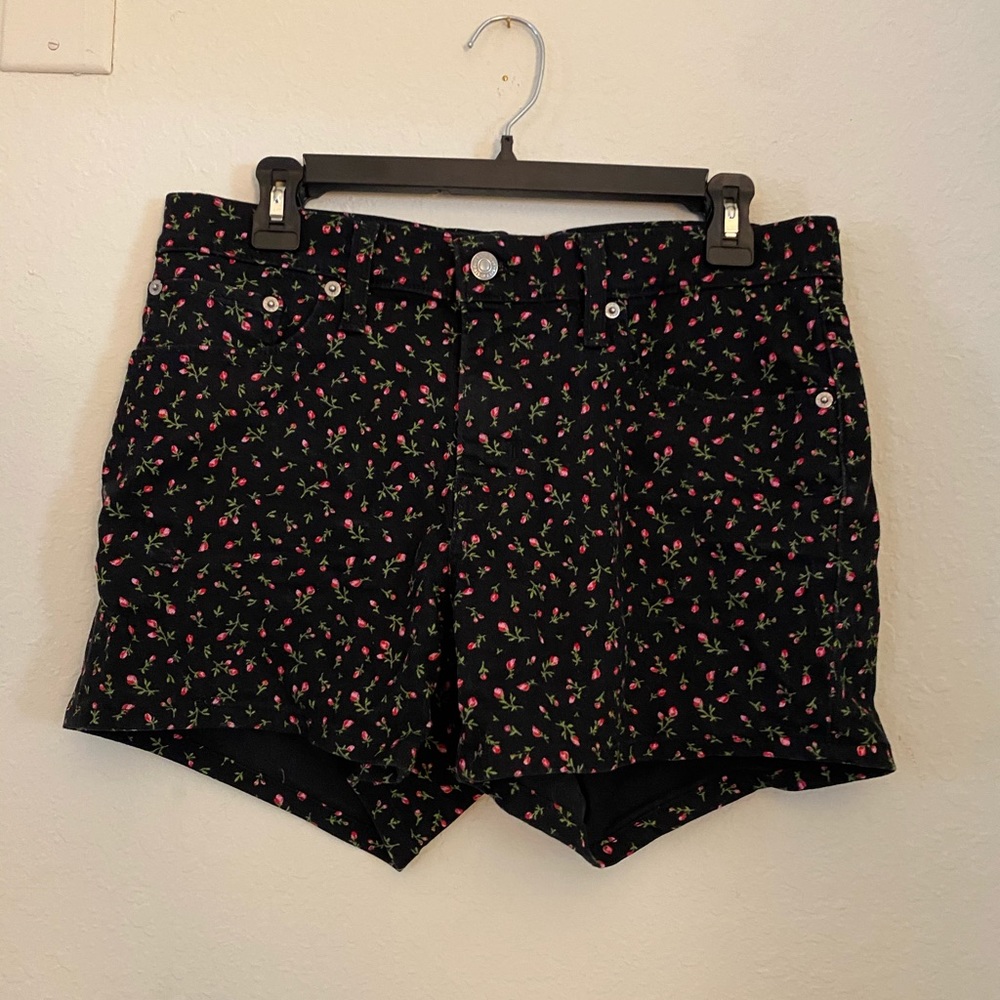 Levi’s denim shorts